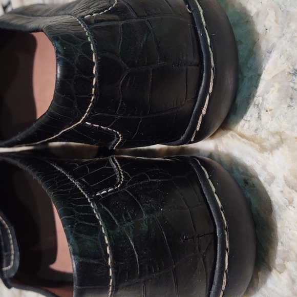 Donald J Pliner Vegga Shoes - Picture 5 of 8